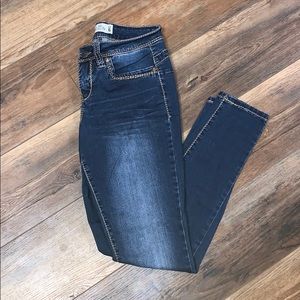 NWT Womens Royalty For Me Mid-Rise Crops Size 6